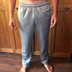 Nike Therma-Fit Gray Sweatpants with Drawstring